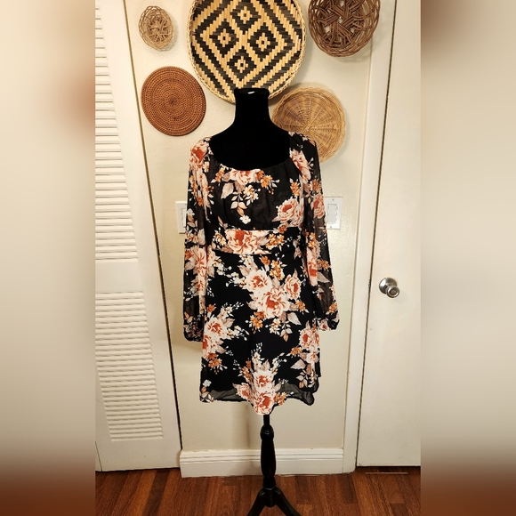 Black Floral Long Sleeve Mini Dress With Tie Back - Picture 4 of 12